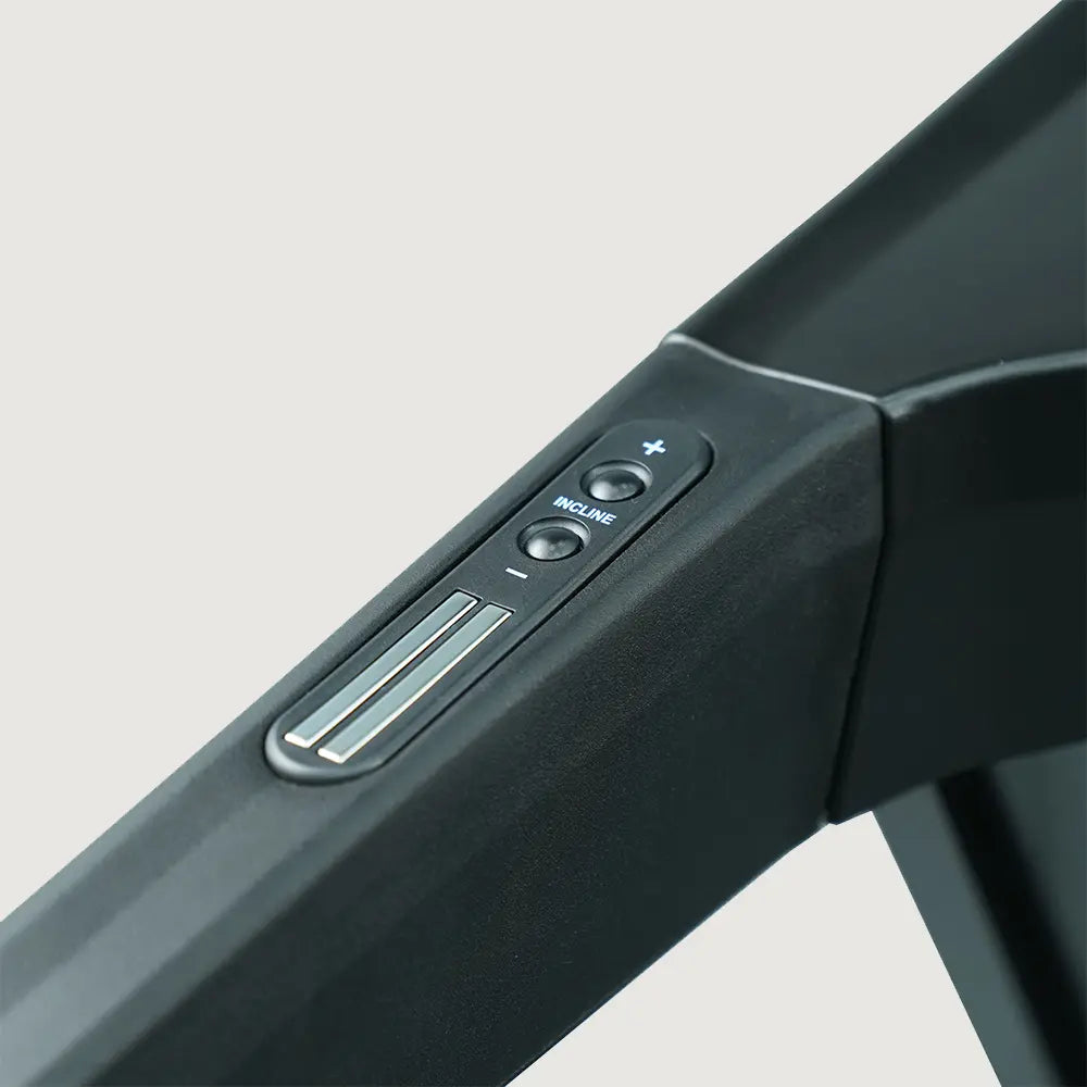 Axox Fitness 3.0 hp Smart Display Treadmill Track 3