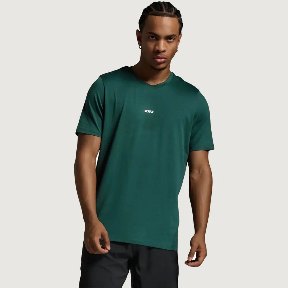 2XU Motion Soft Jersey Tee T-Shirts Dark Moss/White