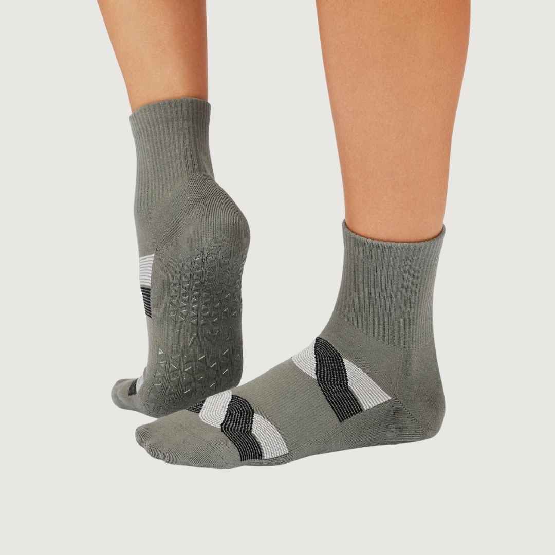 Tavi Aria Grip Socks