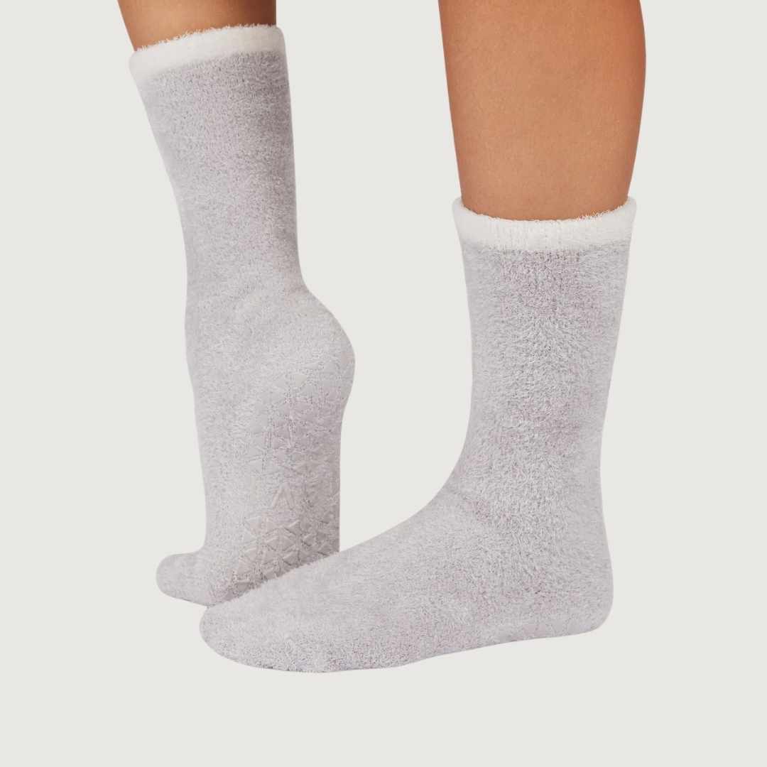 Tavi Lounge Grip Socks