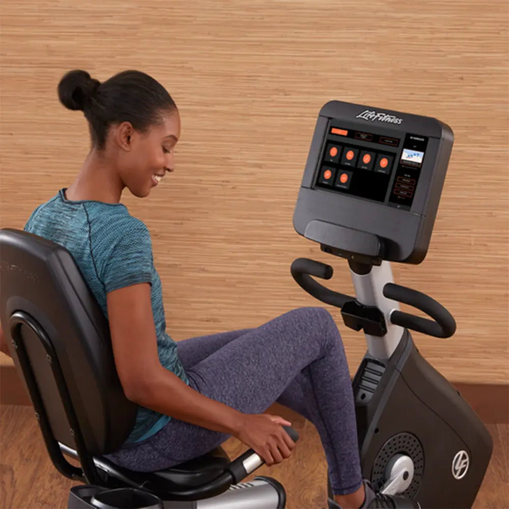 Life Fitness Club Series+ Recumbent Bike (D Base)